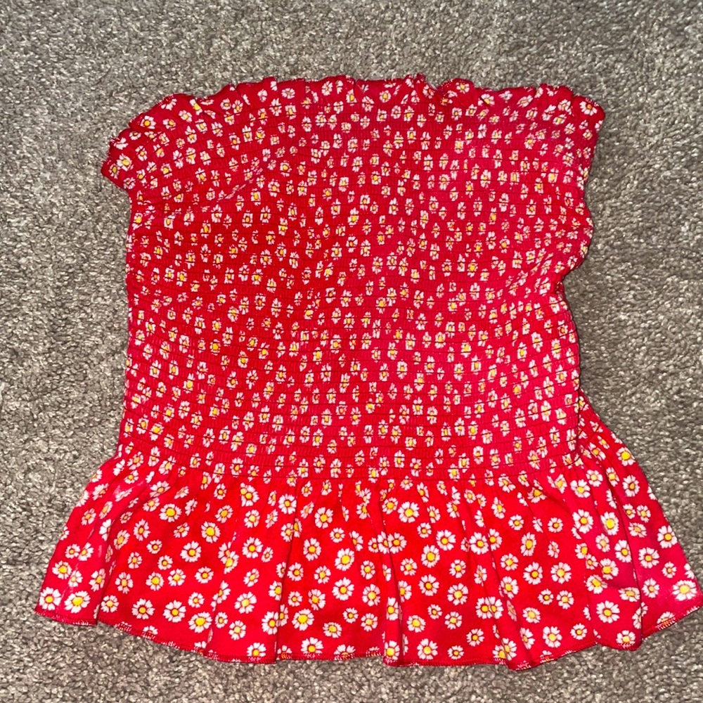Strapless semi cropped top